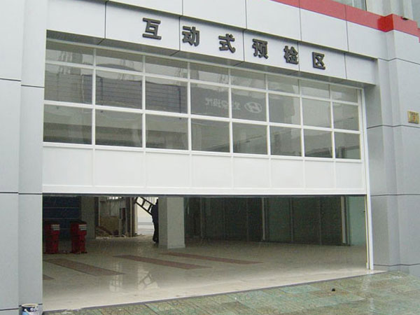 商場(chǎng)透視工業(yè)滑升門